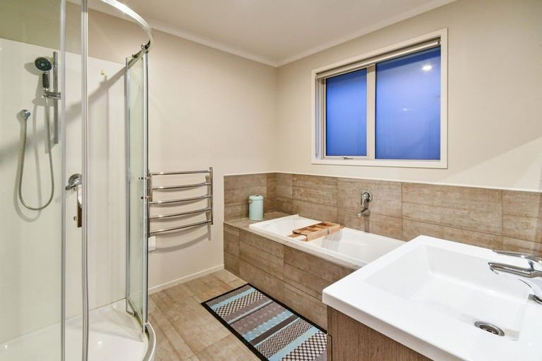 Photo of property in 8 Crosshill Court, Pokeno, 2402