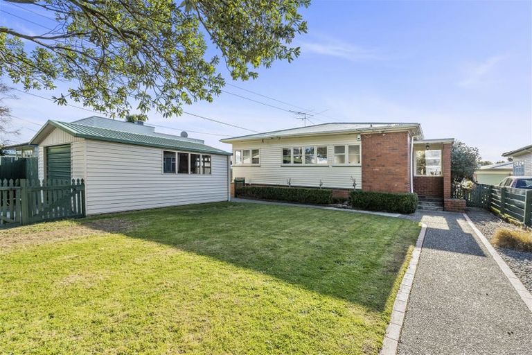 Photo of property in 5 Russell Street, Waterloo, Lower Hutt, 5011