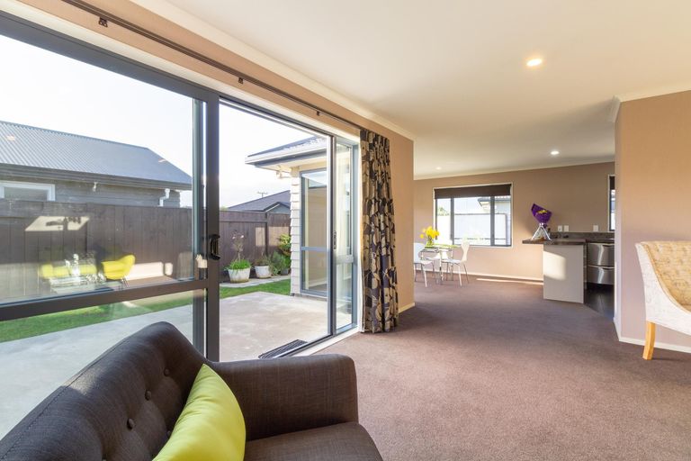 Photo of property in 9 Angelina Way, Kelvin Grove, Palmerston North, 4414