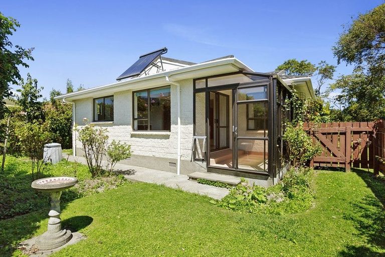 Photo of property in 18 Rossiter Street, Tawa, Wellington, 5028