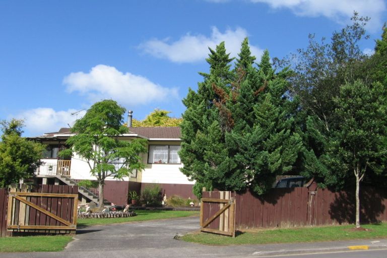 Photo of property in 18 Virgo Place, Glen Eden, Auckland, 0602