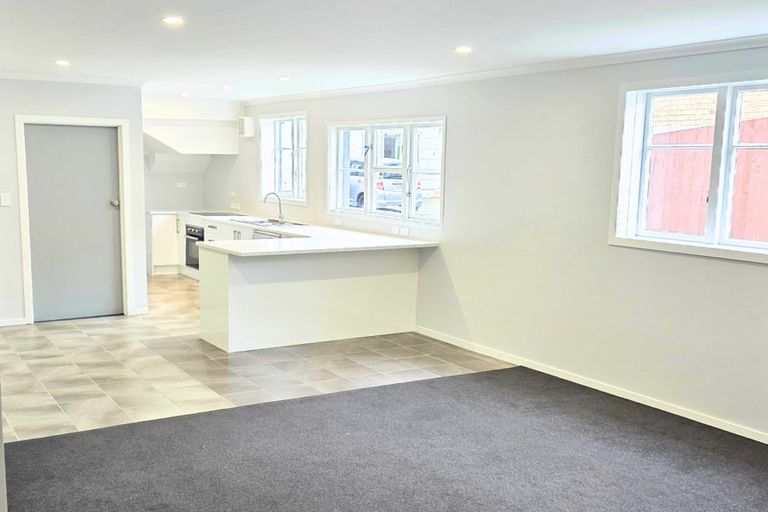 Photo of property in 70 Clevedon Road, Papakura, 2110