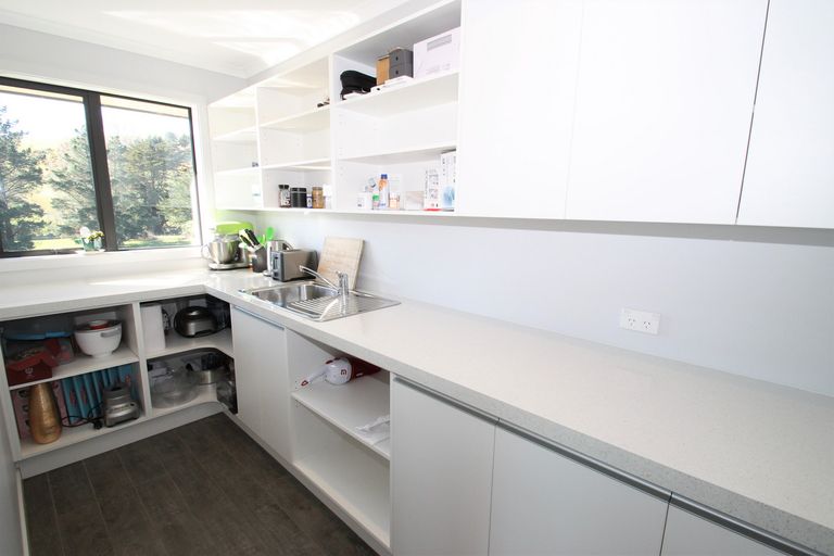 Photo of property in 19 George Street, Waihola, Milton, 9073