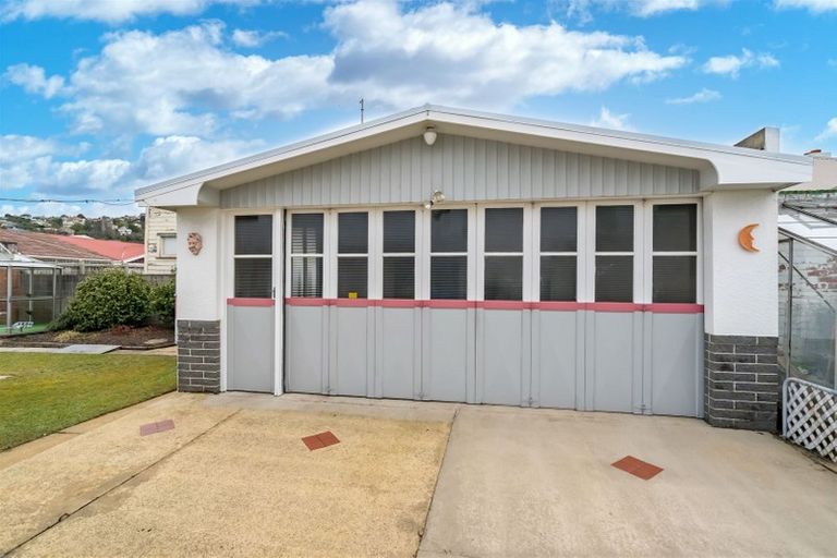 Photo of property in 22 Fitzroy Street, Caversham, Dunedin, 9012