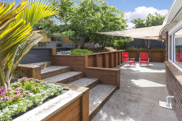 Photo of property in 56 Channing Crescent, Botany Downs, Auckland, 2010