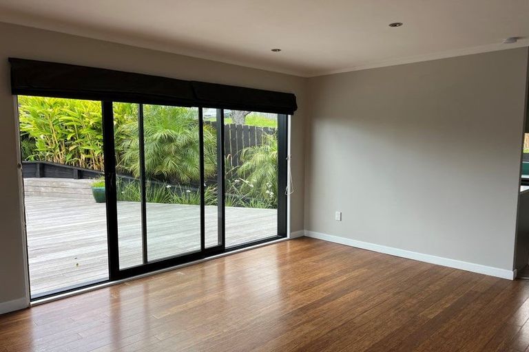 Photo of property in 42 Anne Mclean Drive, Bayview, Auckland, 0629