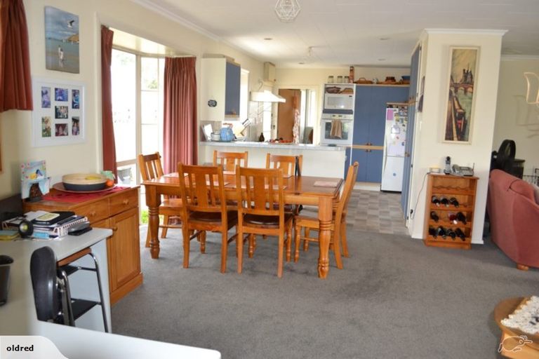 Photo of property in 11 Emlyn Place, Avondale, Christchurch, 8061