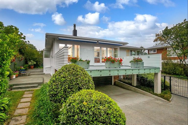 Photo of property in 9a Matata Street, Blockhouse Bay, Auckland, 0600