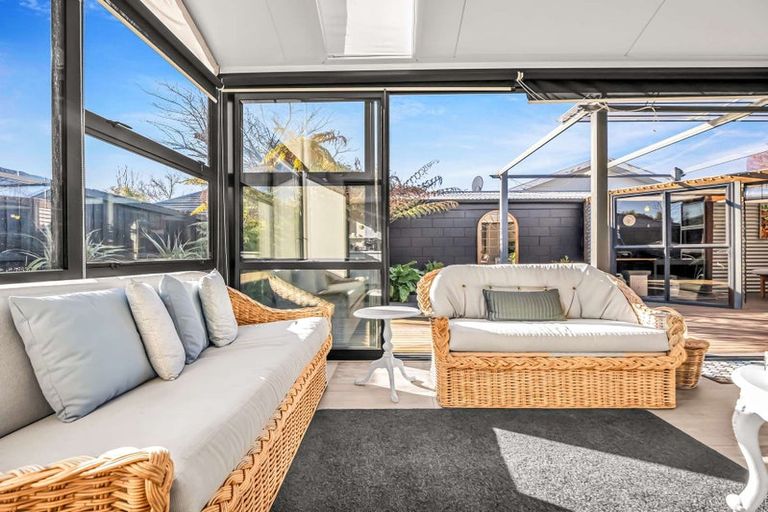 Photo of property in 7 Glenharrow Avenue, Avonhead, Christchurch, 8042