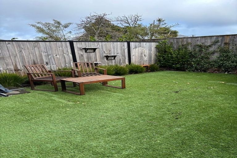 Photo of property in 9/1 Milne Crescent, Taita, Lower Hutt, 5011