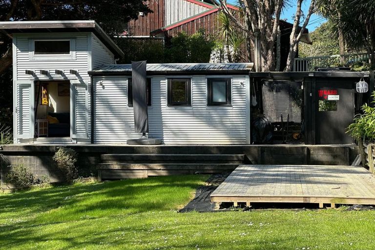 Photo of property in 9 Cotterell Street, Leigh, 0985