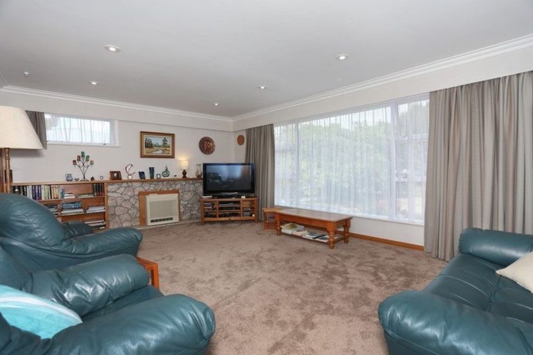 Photo of property in 17 Henare Street, West End, Palmerston North, 4412