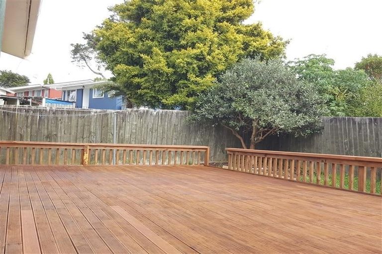 Photo of property in 2a Pine Street, New Lynn, Auckland, 0600