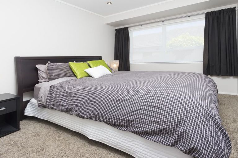 Photo of property in 56 Channing Crescent, Botany Downs, Auckland, 2010