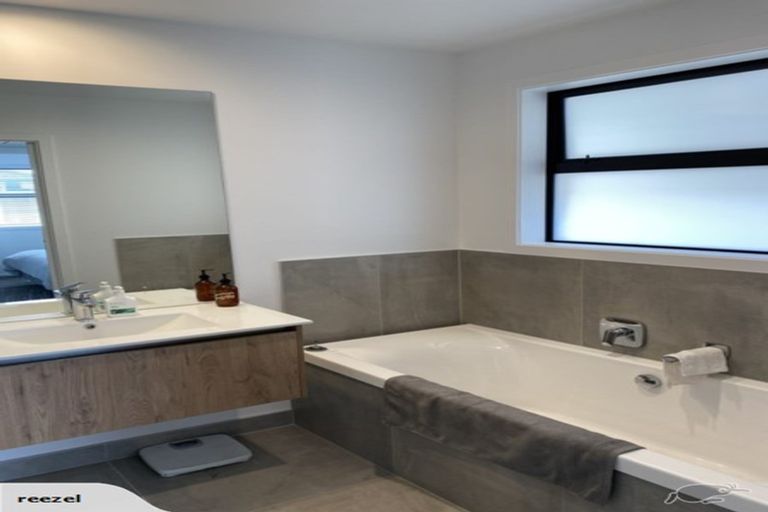 Photo of property in 2 Monaro Place, Papamoa, 3118