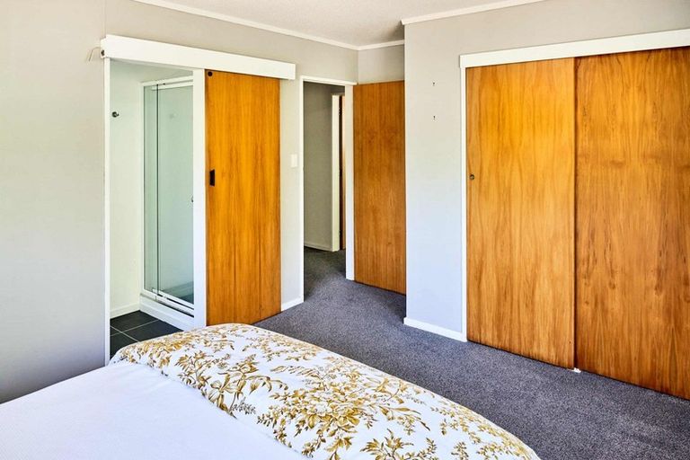 Photo of property in 38 Exploration Way, Whitby, Porirua, 5024