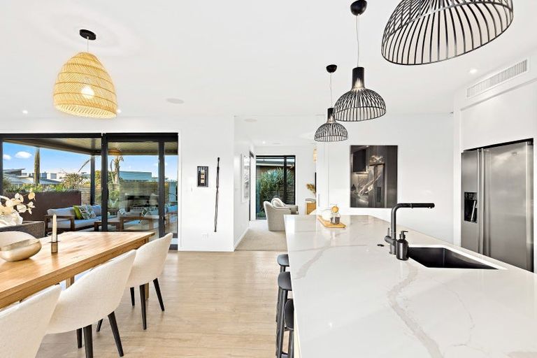 Photo of property in 2 Patiki Place, Omaha, 0986