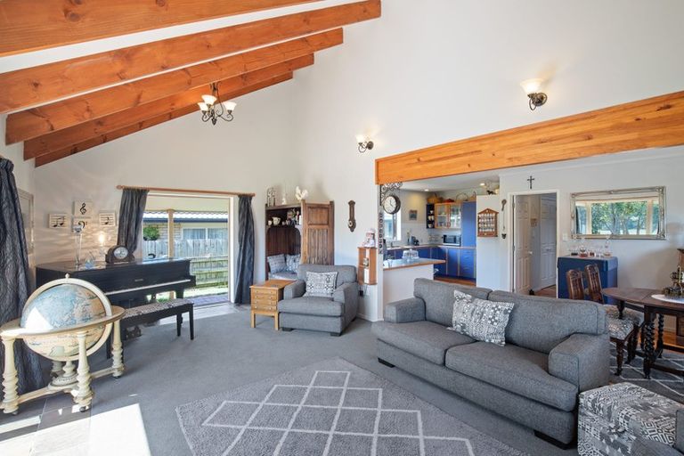 Photo of property in 67 Elsie Drive, Waiuku, 2123