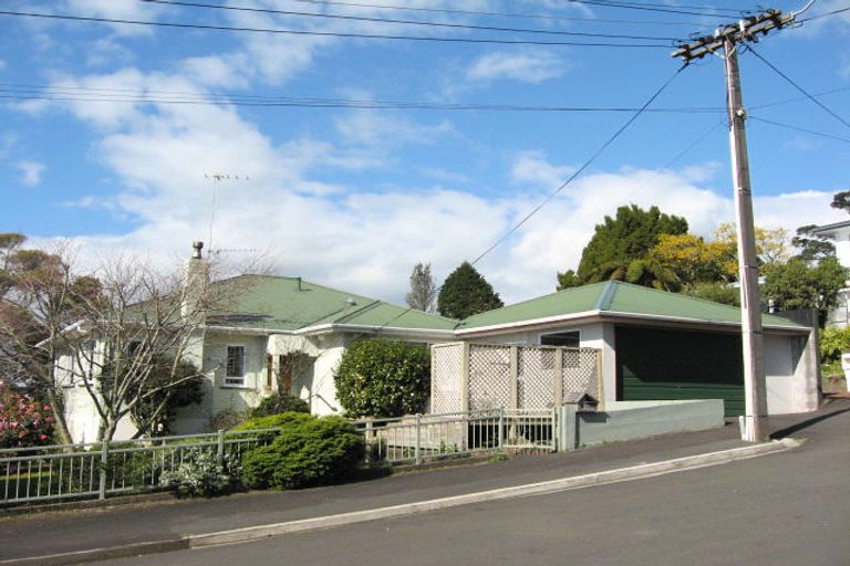 Photo of property in 7 Barton Street, Strandon, New Plymouth, 4312