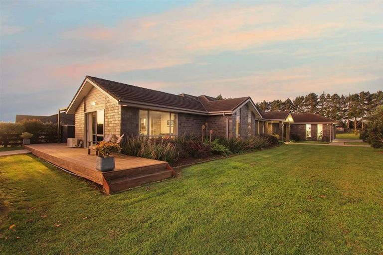 Photo of property in 1 Martingale Drive, Kingseat, Papakura, 2580