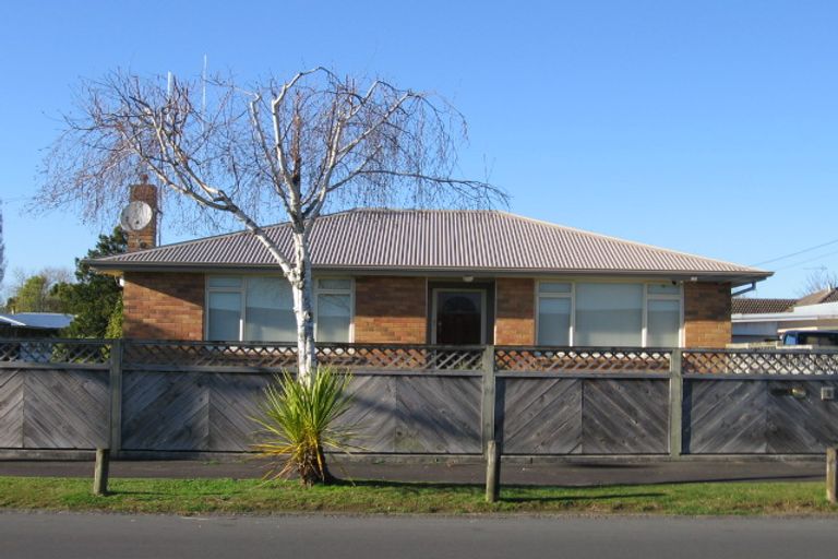 Photo of property in 2 Braid Road, St Andrews, Hamilton, 3200