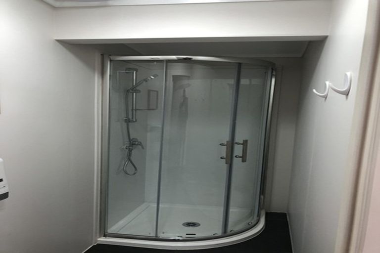 Photo of property in 52 Northcote Road, Northcote, Christchurch, 8052