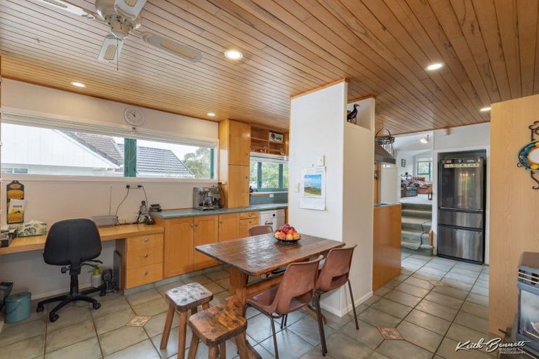 Photo of property in 46 Dowling Grove, Silverstream, Upper Hutt, 5019