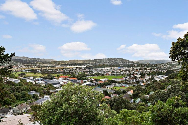 Photo of property in 104 Sidlaw Street, Strathmore Park, Wellington, 6022