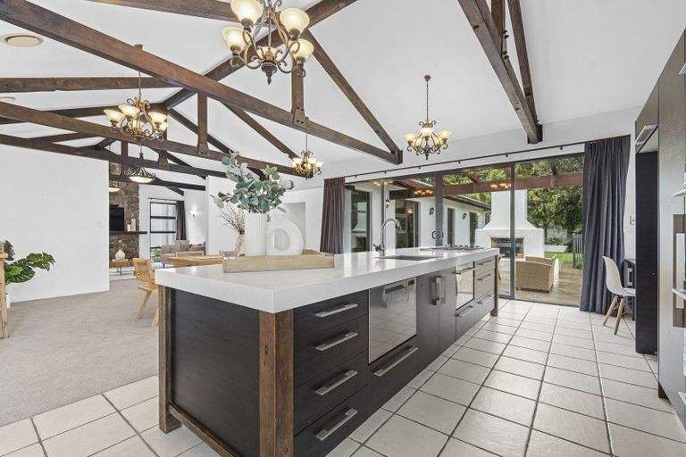 Photo of property in 186e Heta Road, Highlands Park, New Plymouth, 4312