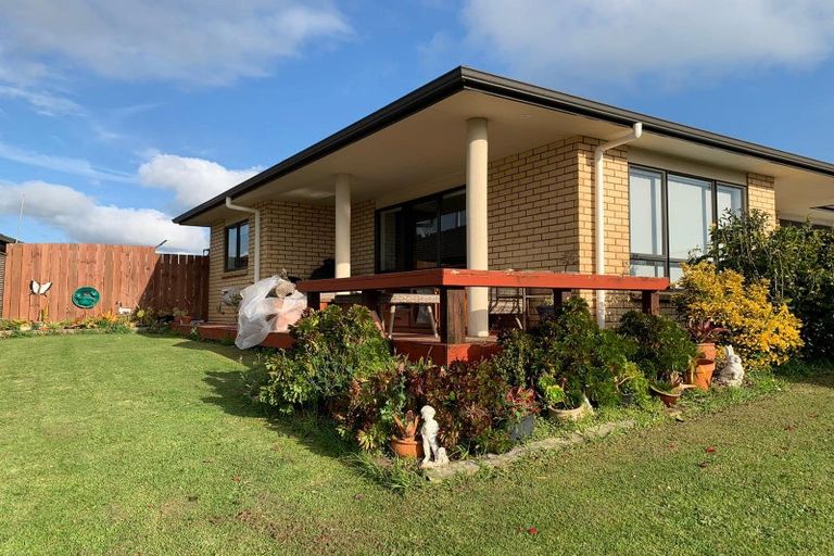 Photo of property in 4 Trillick Place, Tuakau, 2121
