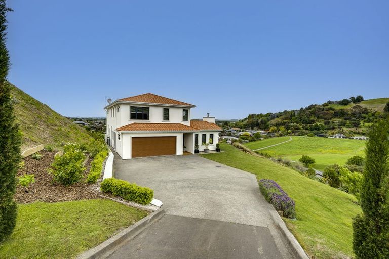 Photo of property in 4 Ridgeway Terrace, Taradale, Napier, 4112