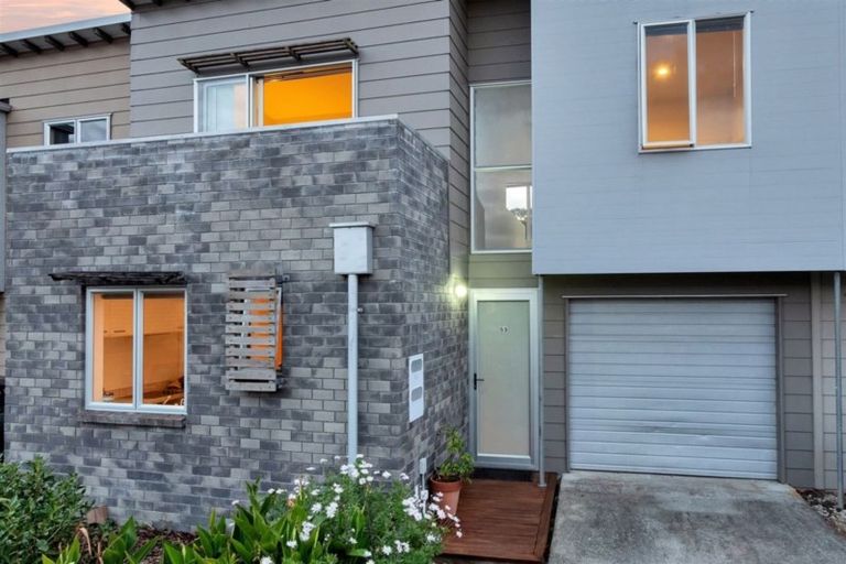 Photo of property in 53 Albionvale Road, Glen Eden, Auckland, 0602