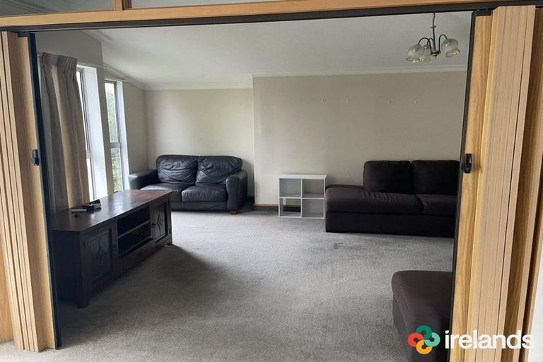 Photo of property in 17 Highfield Place, Avonhead, Christchurch, 8042