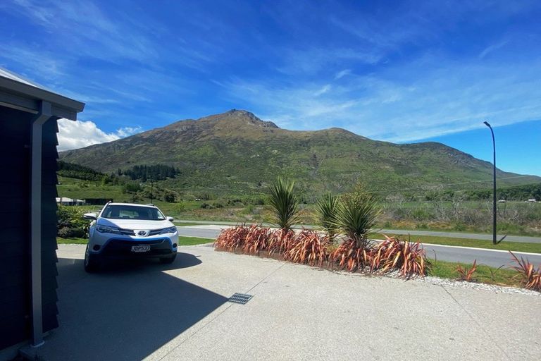 Photo of property in 30 Sandford Terrace, Lower Shotover, Queenstown, 9304