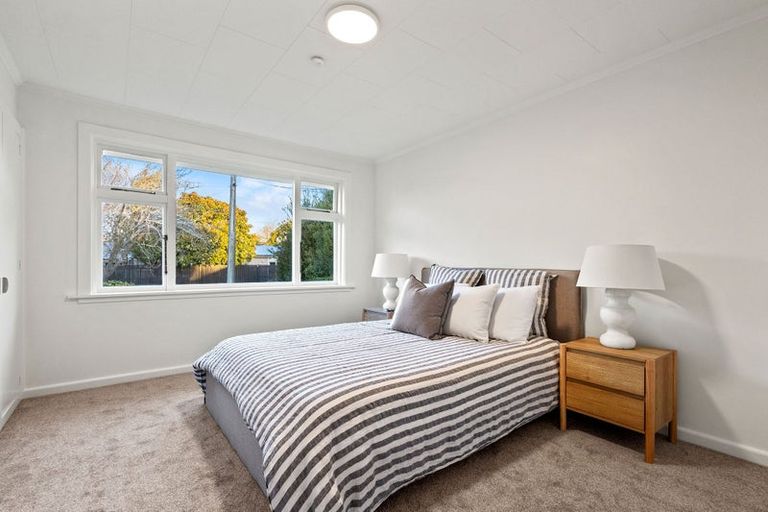 Photo of property in 51 Liverton Crescent, Bishopdale, Christchurch, 8053