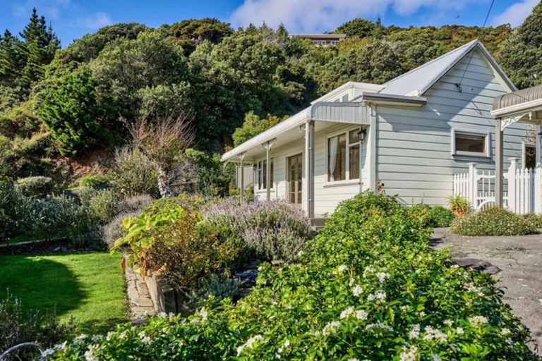 Photo of property in 88 Paremata Road, Paremata, Porirua, 5024