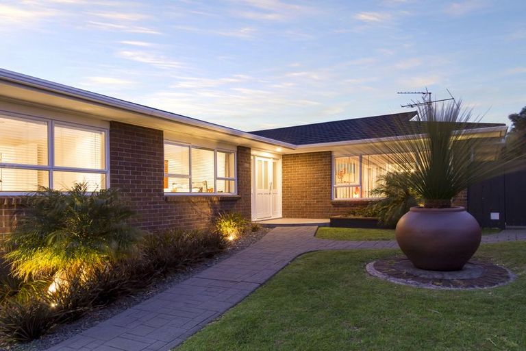 Photo of property in 56 Channing Crescent, Botany Downs, Auckland, 2010