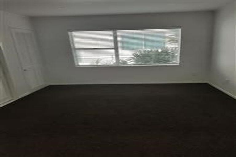 Photo of property in 2/12 Inga Road, Milford, Auckland, 0620