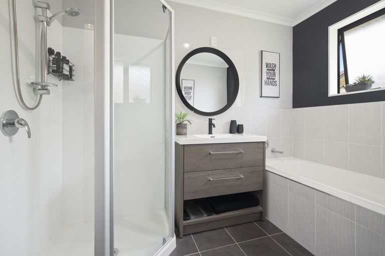 Photo of property in 10 Lili Road, Tuakau, 2121