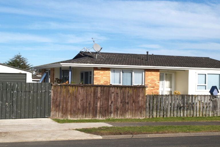 Photo of property in 1 Archboyd Avenue, Mangere East, Auckland, 2024