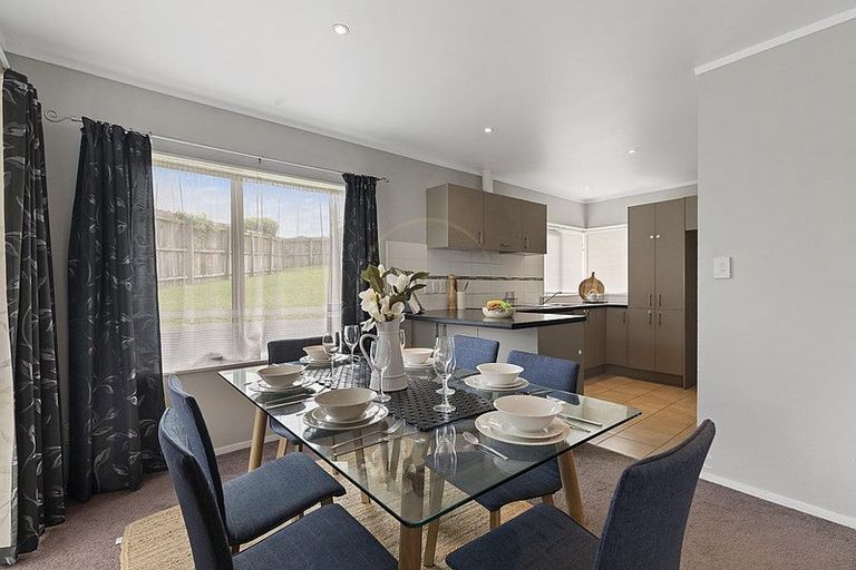 Photo of property in 3 Bernina Place, Weymouth, Auckland, 2103