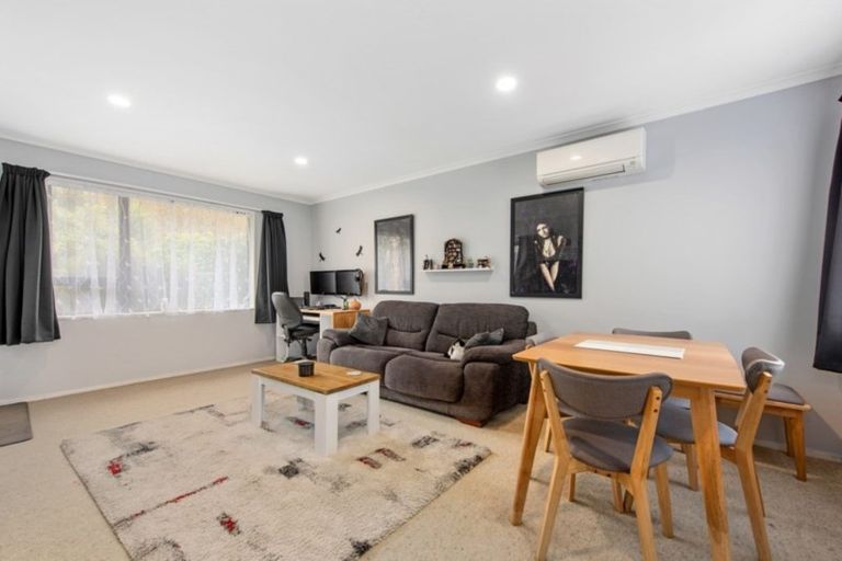 Photo of property in 45 Burns Grove, Trentham, Upper Hutt, 5018