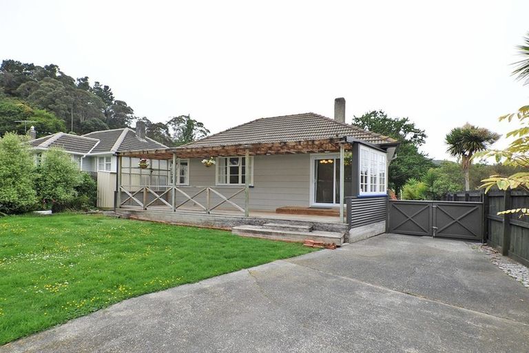 Photo of property in 1 Prebble Grove, Naenae, Lower Hutt, 5011