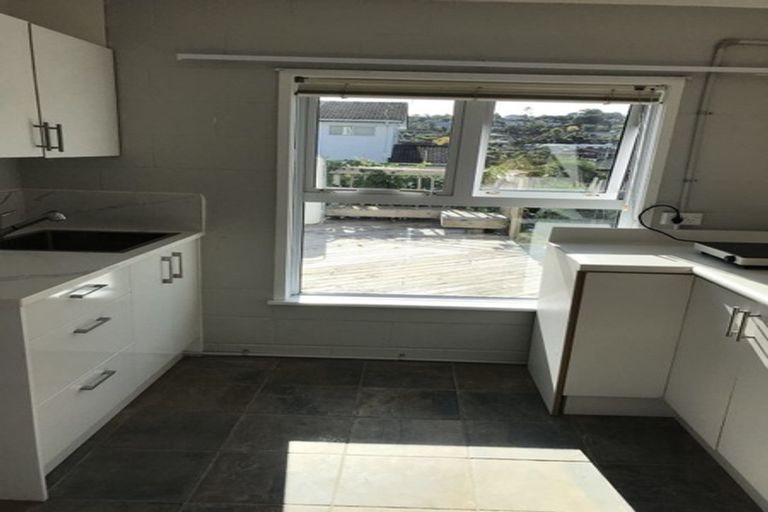 Photo of property in 9 Mayfair Crescent, Mairangi Bay, Auckland, 0630