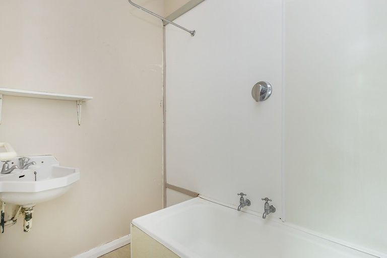 Photo of property in 213 Aro Street, Aro Valley, Wellington, 6021