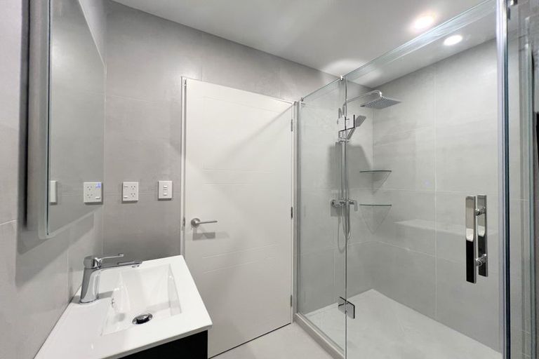 Photo of property in 3b Wilbur Place, Pakuranga Heights, Auckland, 2010