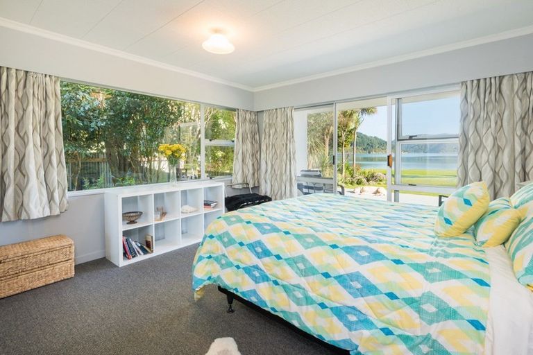 Photo of property in 5613 Kenepuru Road, Waitaria Bay, Picton, 7282