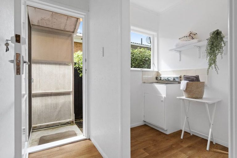 Photo of property in 26 Beechdale Crescent, Pakuranga Heights, Auckland, 2010