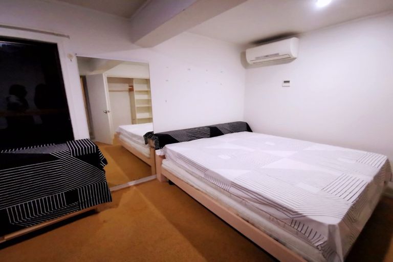 Photo of property in 81 College Road, Northcote, Auckland, 0627