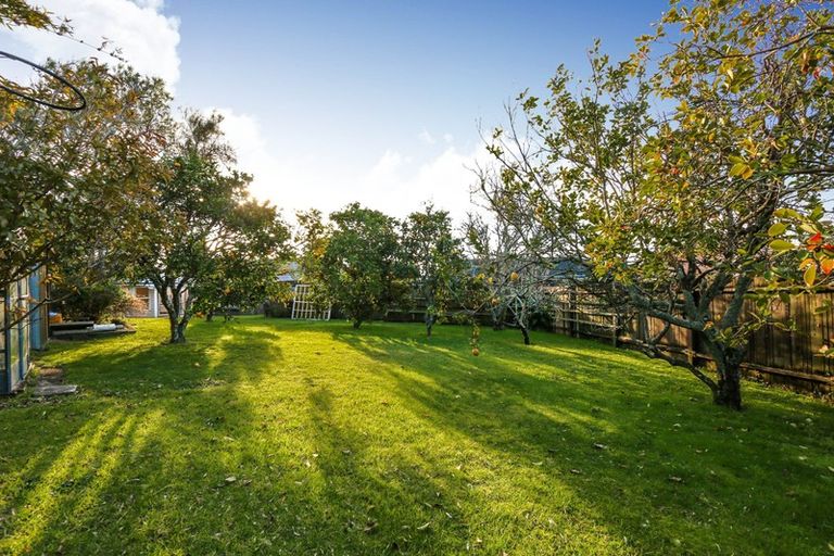 Photo of property in 37 Fratley Avenue, Farm Cove, Auckland, 2012